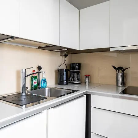 Sea View Studio, Tram Nearby, Netflix, Kamppi דירה