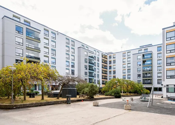 Sea View Studio, Tram Nearby, Netflix, Kamppi * הלסינקי